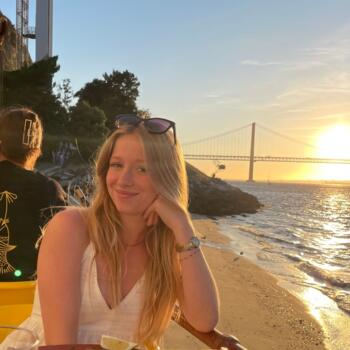 Baby-sitter Saint-Cyr-l'École: Jade