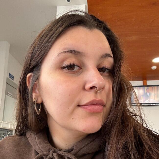 Trabalho de babysitting em Porto de Mós (Distrito de Leiria): Tânia