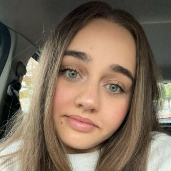 Babysitter in Château-Gontier: Vicky