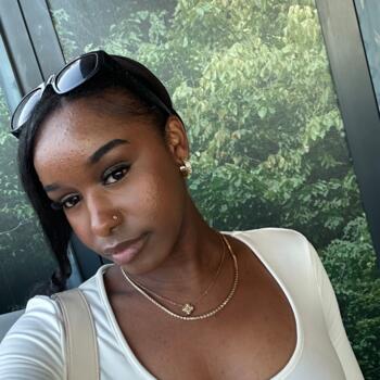 Babysitter Southampton: Mariama