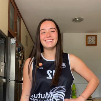 Babysitter in Alcoy: Andrea