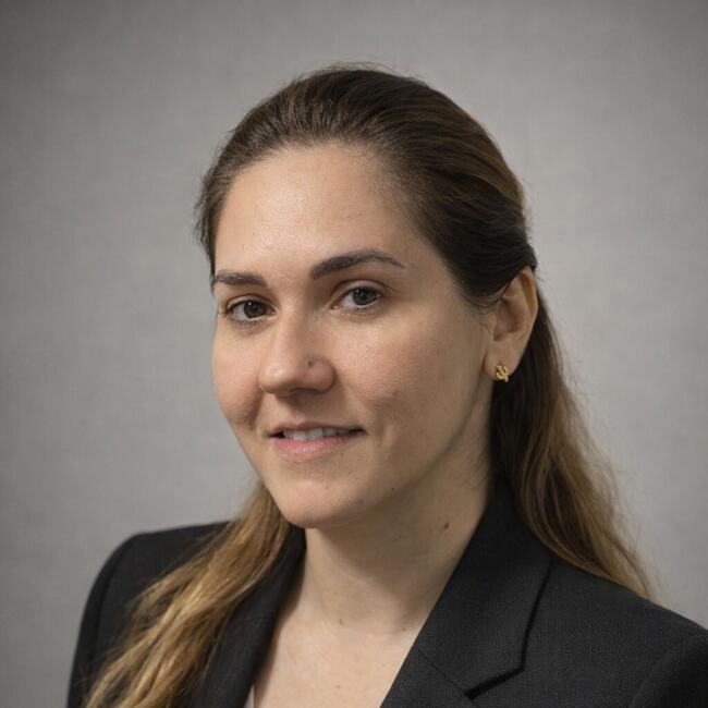 Emprego de babá em Recife: Cladyr