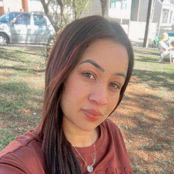 Babysitter Curitiba: Dhully