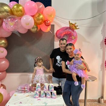 Δουλειά για babysitter στην περιοχή Pereira: δουλειά φύλαξης παιδιών Lorena