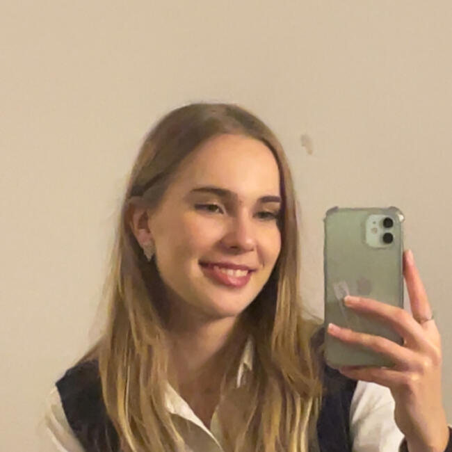 Babysitter in Maidières: Margot