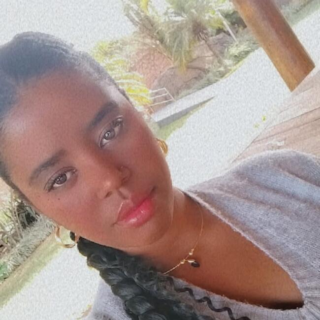 Babá em Uberaba: Sarah