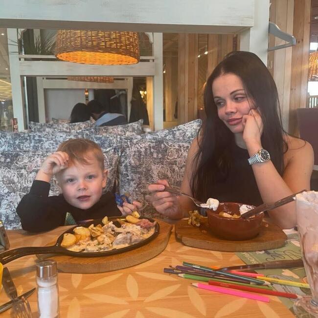 Tseung Kwan O的臨時保母工作: Valiantsina