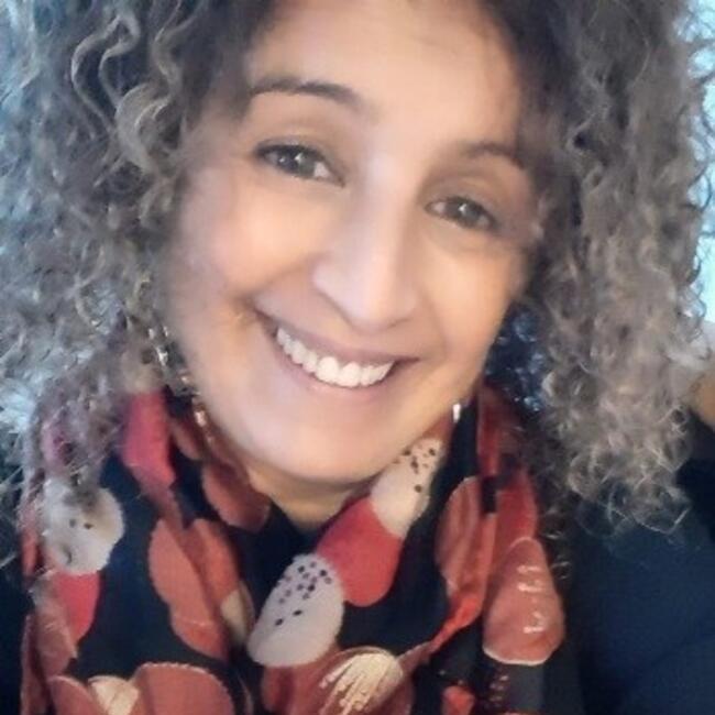 Babysitter in Chilly-Mazarin: Khadija