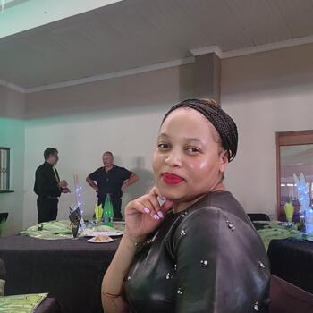 Babysitting job in London: babysitting job Karabo