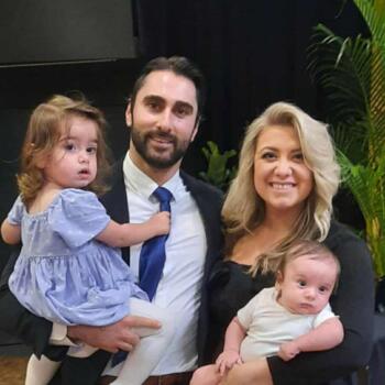 Babysitting job in Gold Coast: babysitting job Ared