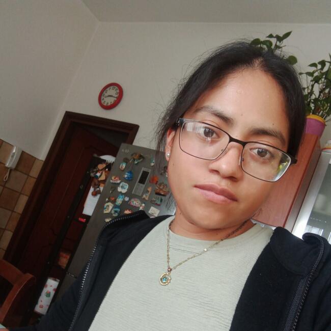 Babysitter in Varedo: Cynthia