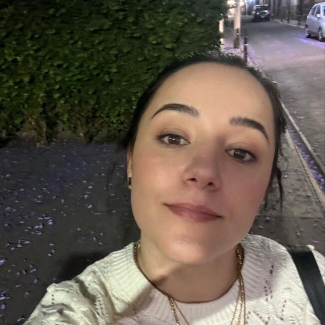 Baby-sitter in North Vancouver: Jessica