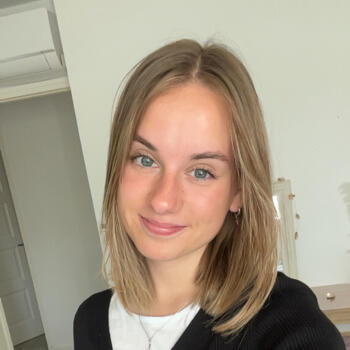 Babysitter in Montrevault: Faustine