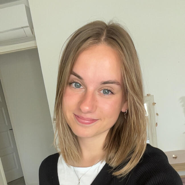 Babysitter in Montrevault: Faustine