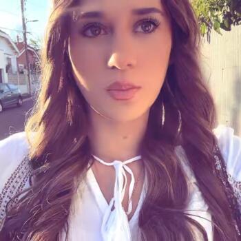 Babysitter in Saint-Thibéry: Maya