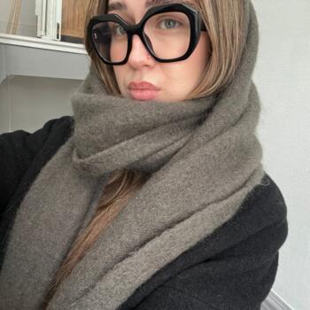 Babysitter in Sint-Gillis: Amandine