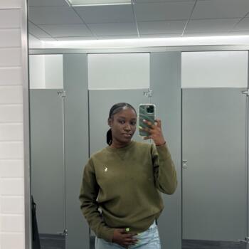 Babysitter in New Rochelle: Sajae