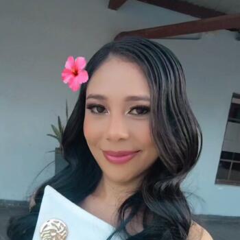 Niñera en David: Ale