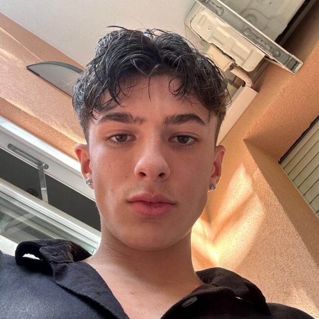 Babysitter a Busto Garolfo: Andrea