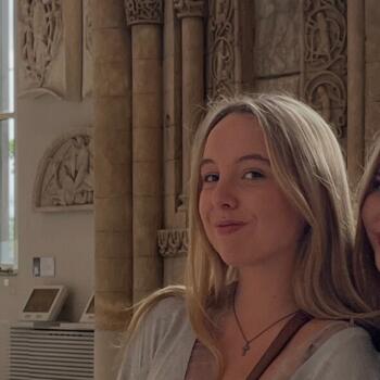 Babysitter in Paris: Jana