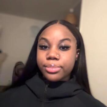 Babysitter in Montreuil: Kadiatou