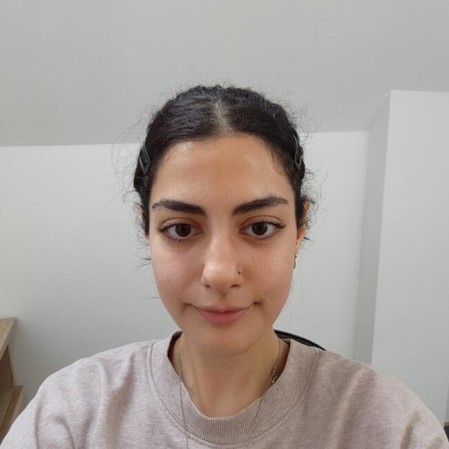 Babysitter in Leicester: Roza