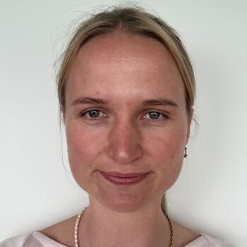 Babysitter in Auckland: Alice