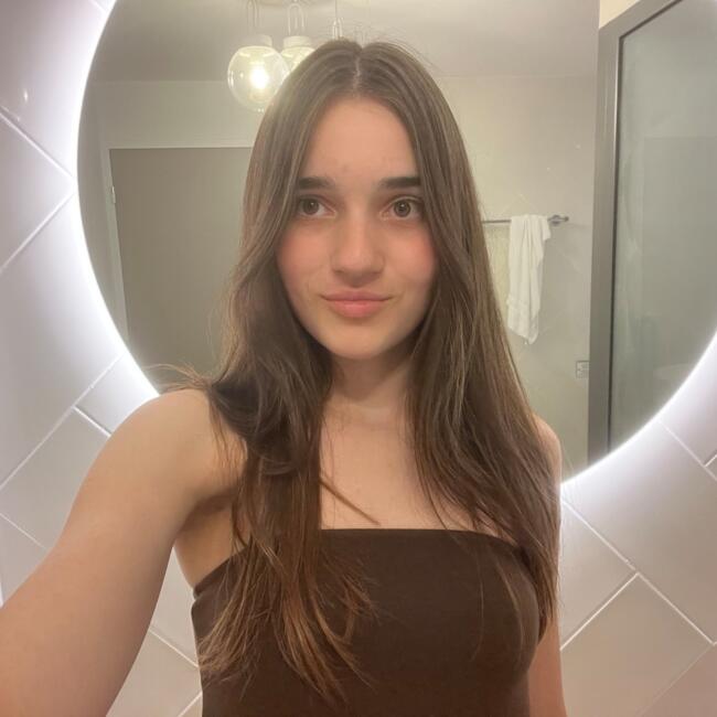 Babysitter in La Rochelle: Constance