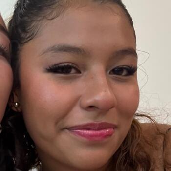 Babysitter in North Haledon: Emilia