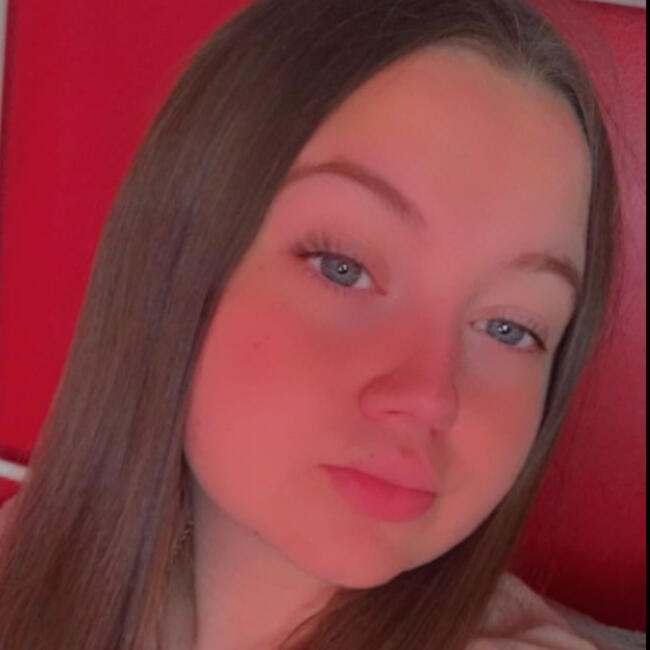 Babysitter in Barnsley: Ella