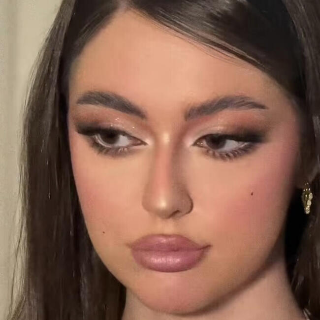 Babysitting job in Al Ain: Mariam