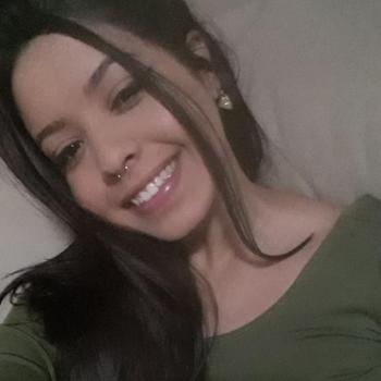 Babá Parnamirim: Livia