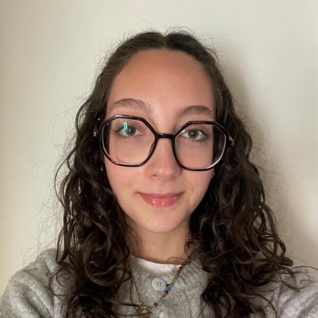Babysitter in Tours: Léonie