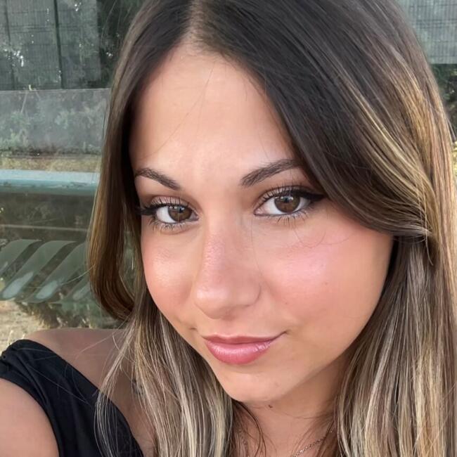 Babysitter em Almada: Ines
