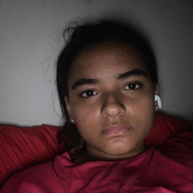 Babá em Mineiros: Raisllanny Sofia santos da sil