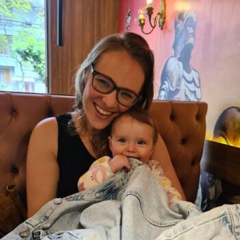 Emprego de babá em Porto Alegre: emprego de babá Tali