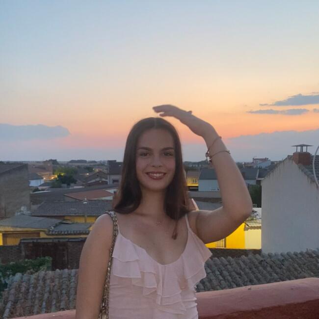 Babysitter in Madrid: Aroa