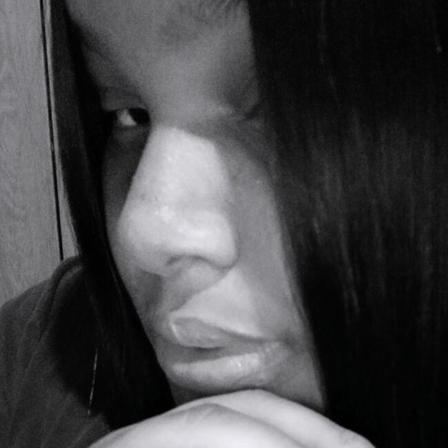 Babá em Piraju: Isah