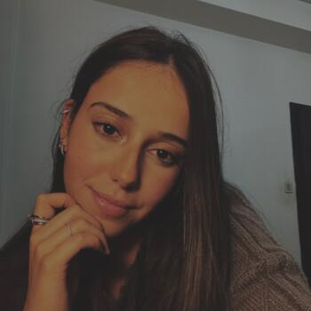 Babysitter em São Tiago de Custoias: Inês