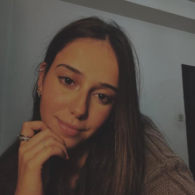 Babysitter em São Tiago de Custoias: Inês