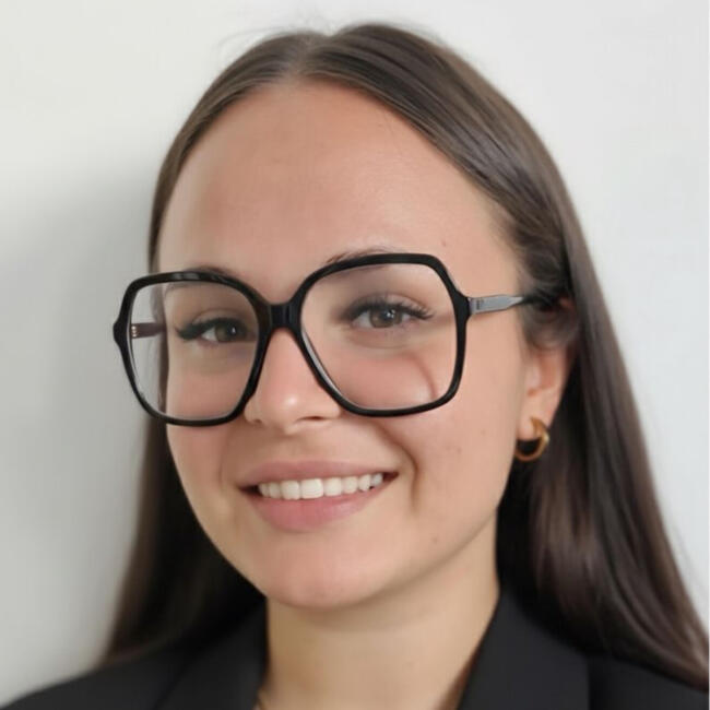 Babysitter in Birmensdorf: Donika