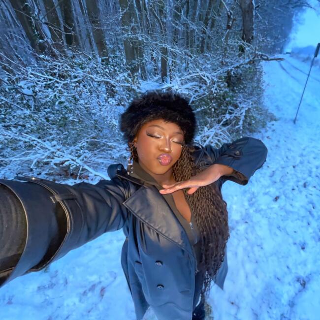 Babysitter in Saint-Aubin-sur-Gaillon: Mayéline