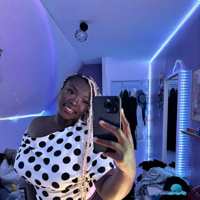 Babysitter in Saint-Aubin-sur-Gaillon: Mayéline