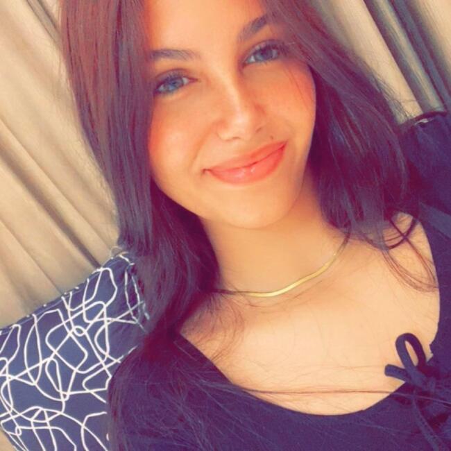 جليسة أطفال في القاهرة: KenZ