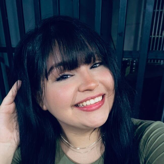 Babysitter in São José dos Campos: Yasmin