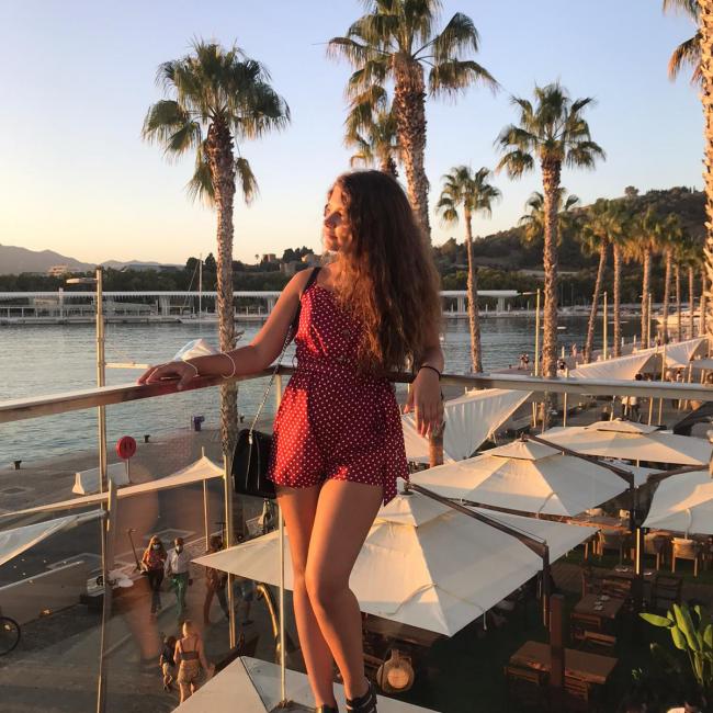 Babysitter in Humanes de Madrid: Elizabeth