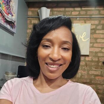 Babysitter Chicago: Telika