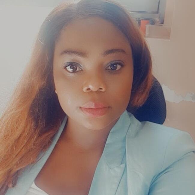 布鲁塞尔的臨時保母工作: Pamela