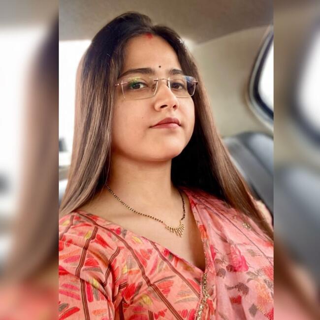 कोलकाता में बेबीसिटिंग की नौकरी: Debarati