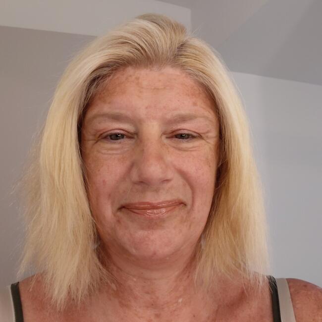 Babysitter in Boynton Beach: Tara